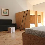 Pia Do Urso Vandrerhjem *