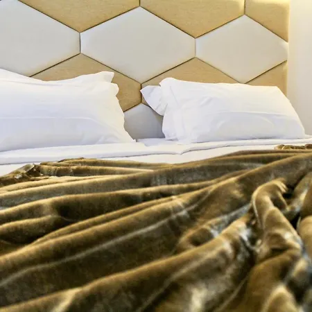 Pia Do Urso Hostel