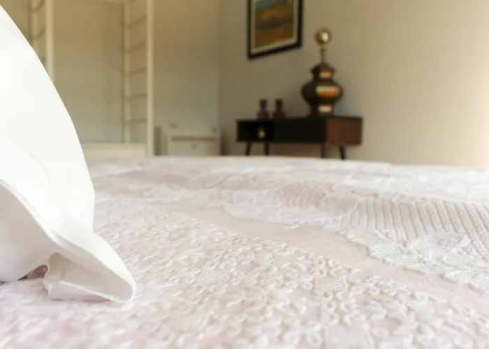 Pia Do Urso Vandrarhem Batalha